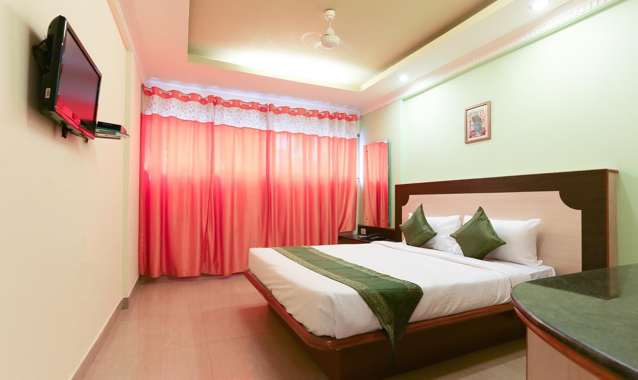 Treebo Trip Grand Regency Hotel Bangalore Exterior foto