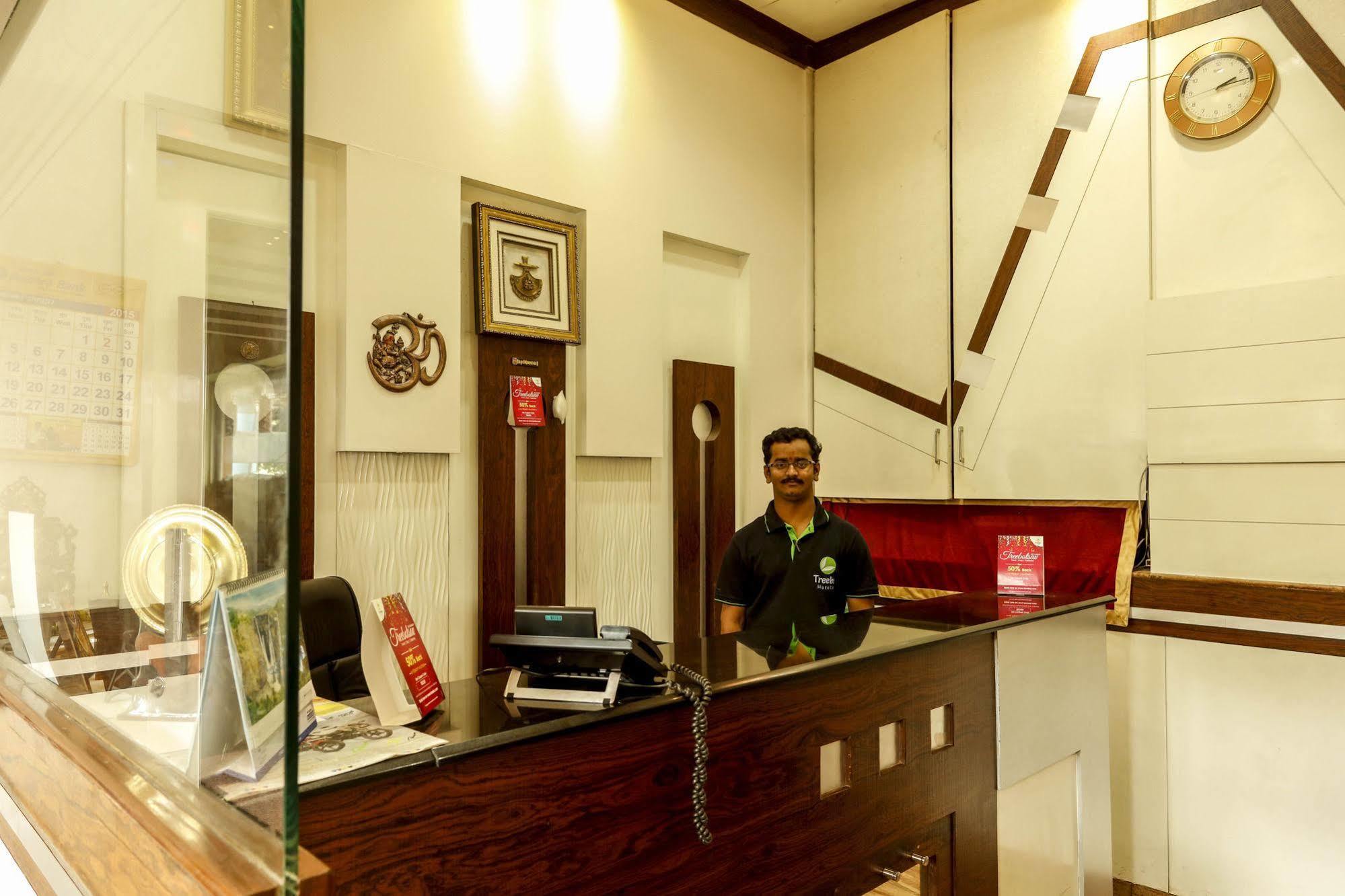 Treebo Trip Grand Regency Hotel Bangalore Exterior foto