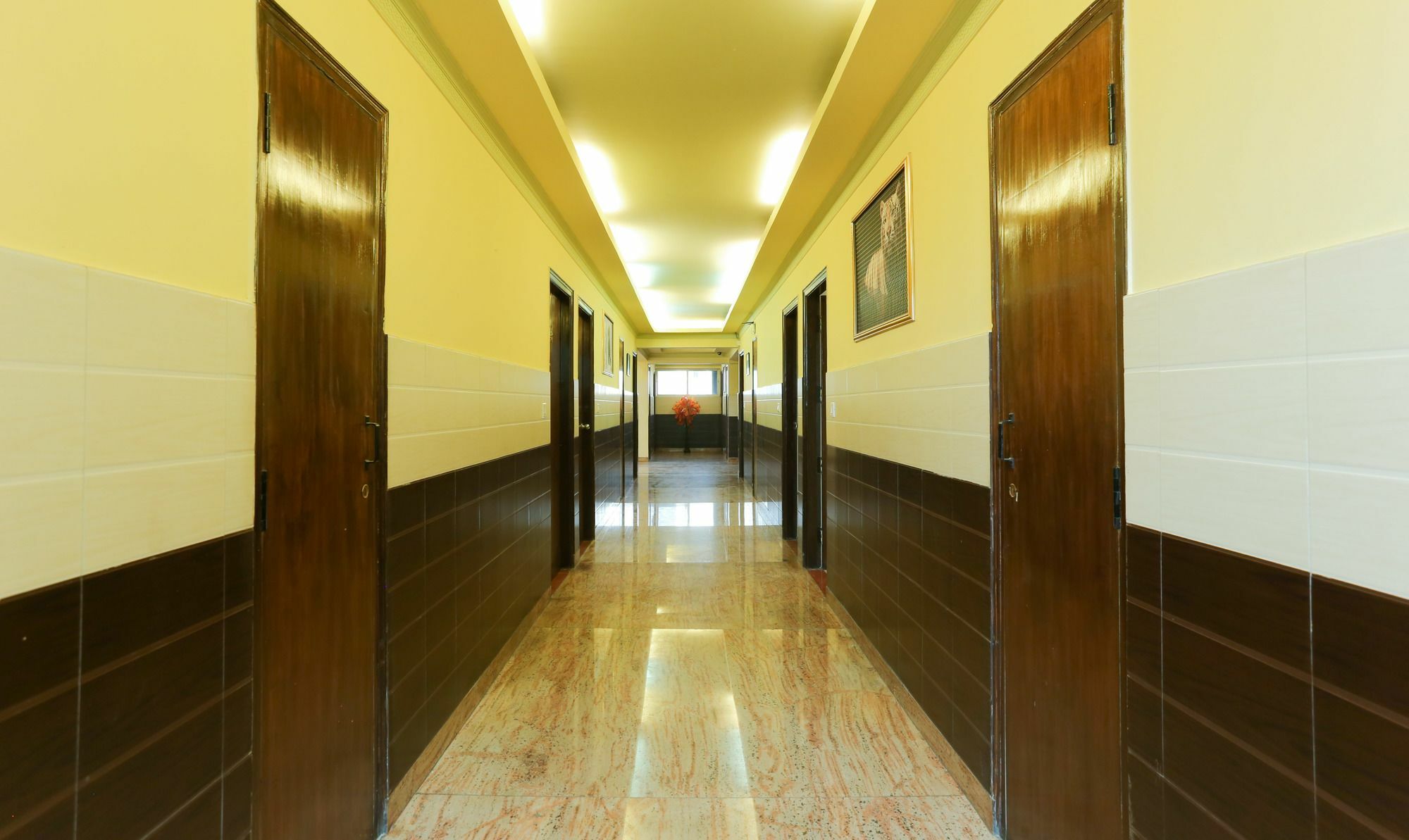 Treebo Trip Grand Regency Hotel Bangalore Exterior foto