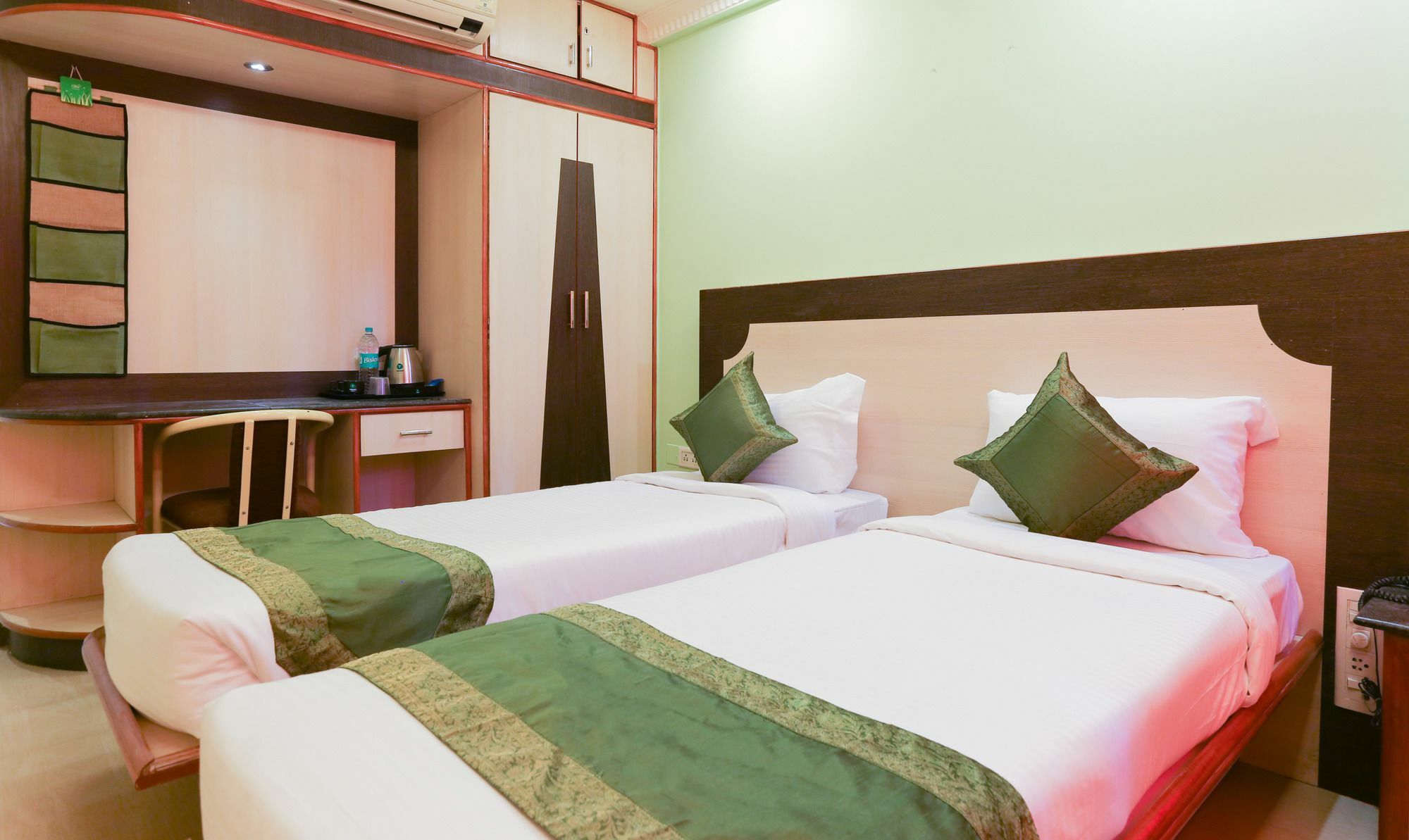 Treebo Trip Grand Regency Hotel Bangalore Exterior foto